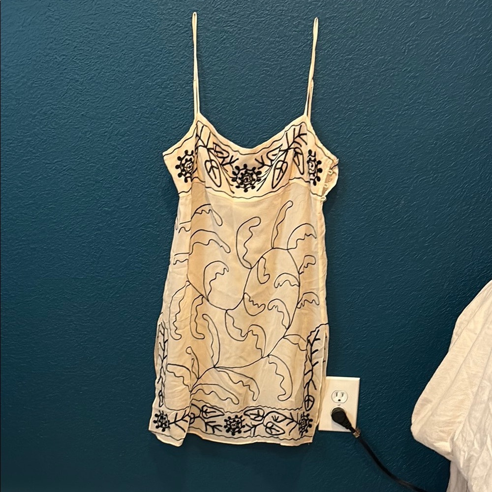 BCBGMaxAzria Cream and Black Silk Dress